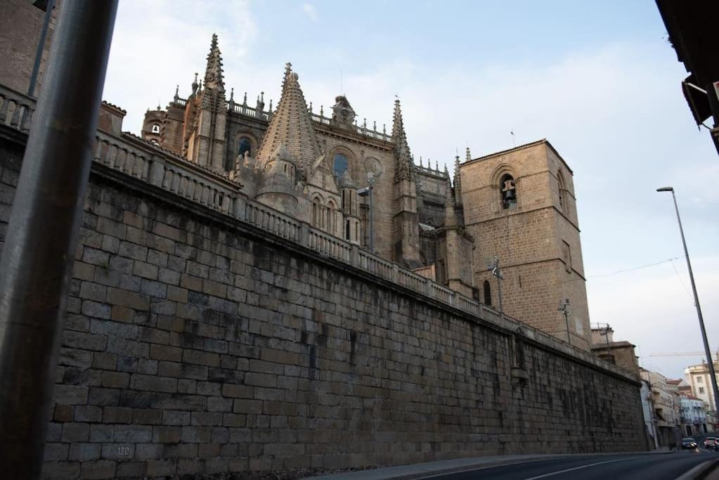Las Dos Catedrales 1 بلاسينثيا المظهر الخارجي الصورة